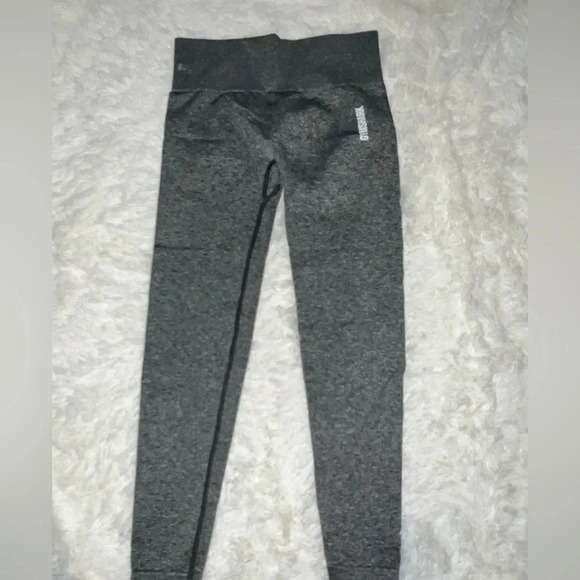 Gray gymshark leggings size medium - Picture 2 of 5